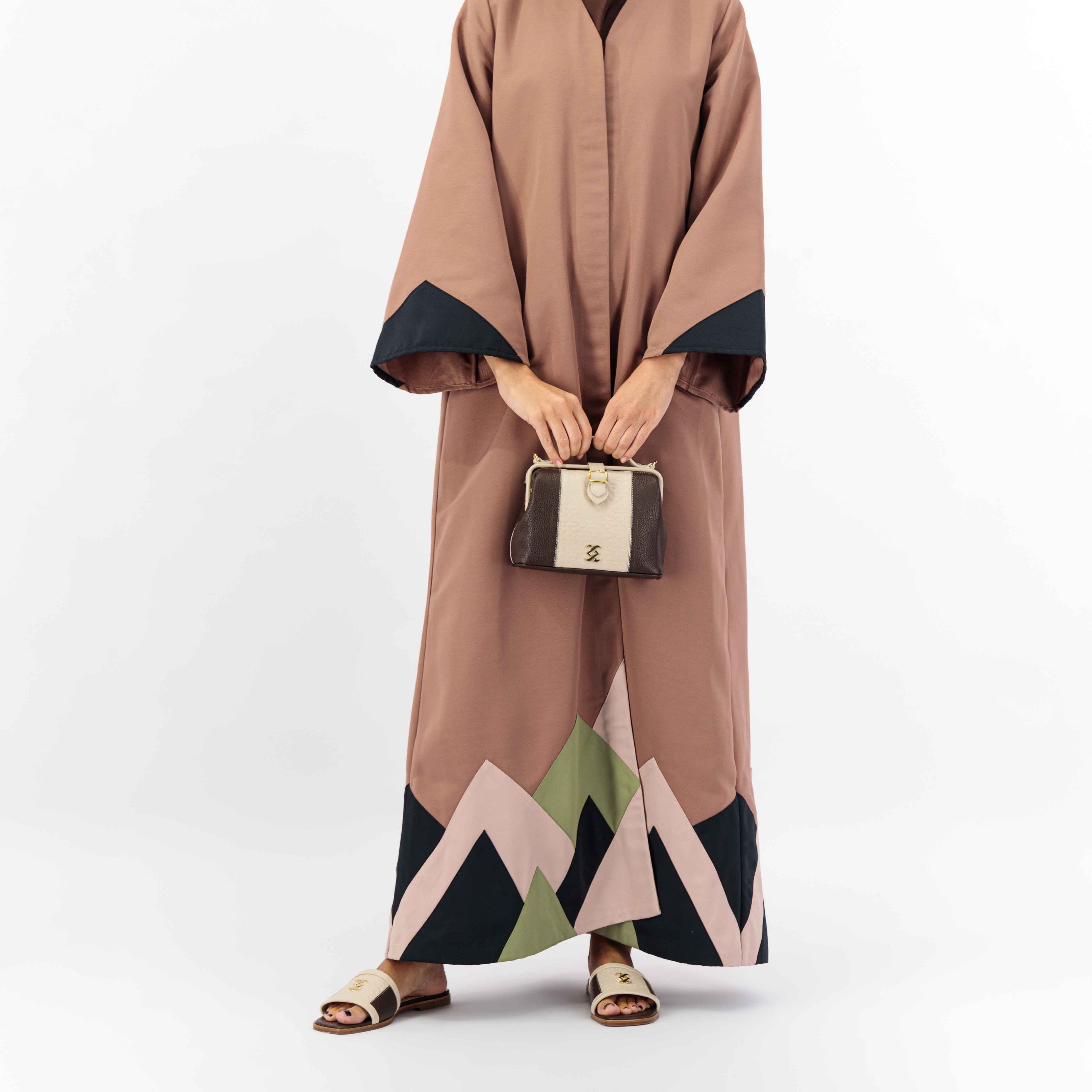 BROWN WOVEN FABRIC ABAYA WITH MOUNT PATCH