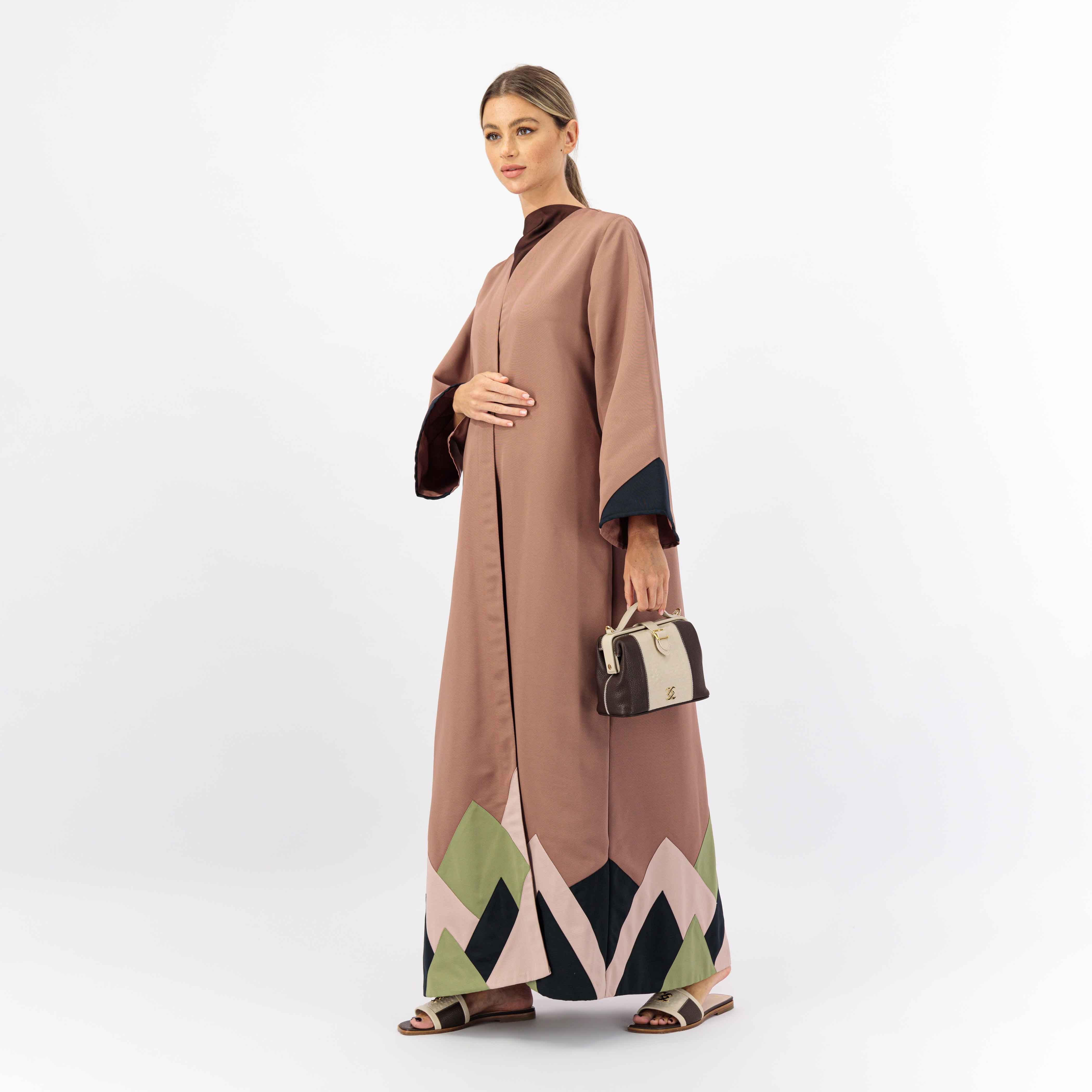 BROWN WOVEN FABRIC ABAYA WITH MOUNT PATCH