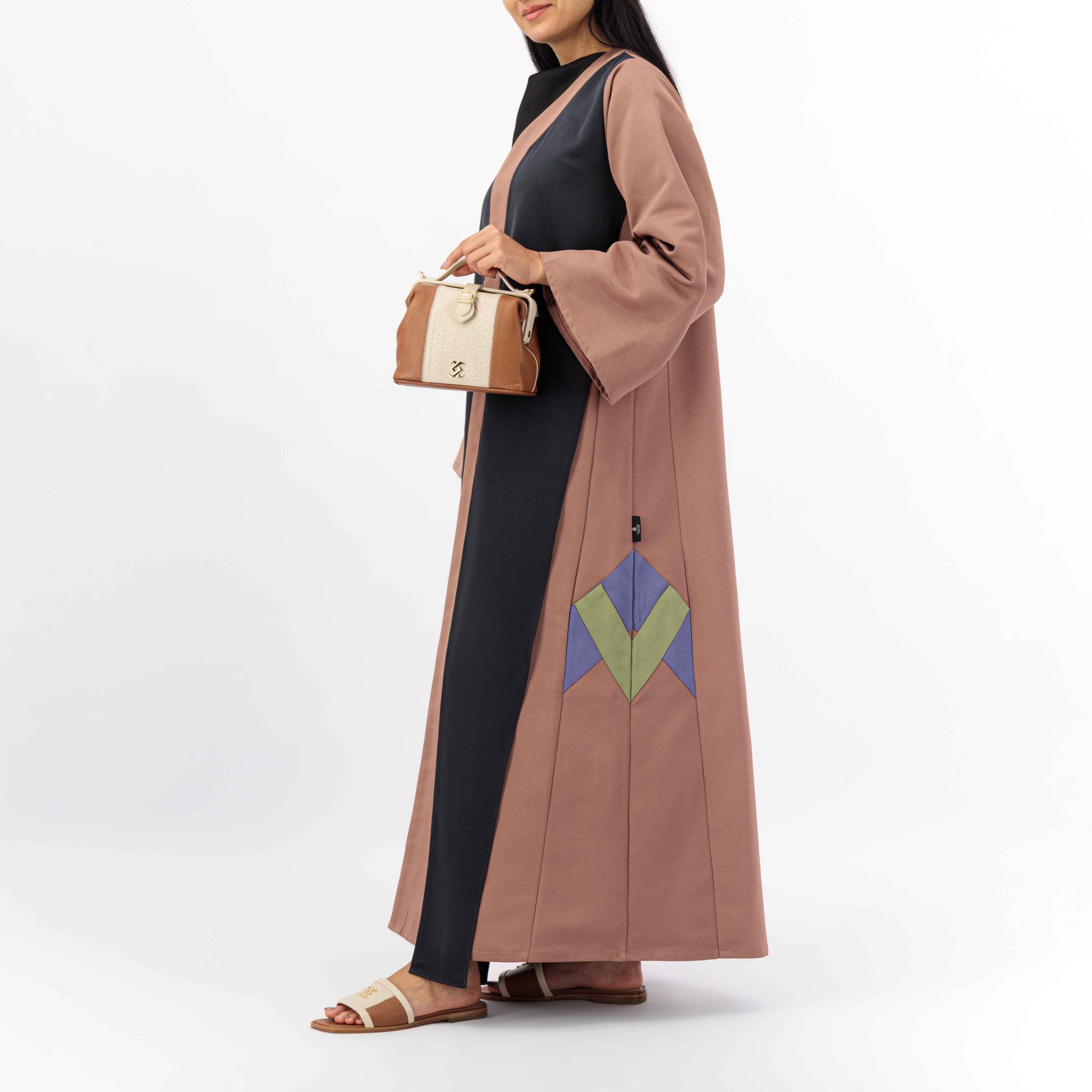BROWN WOVEN FABRIC ABAYA WITH PATCH IN BOTH SIDE