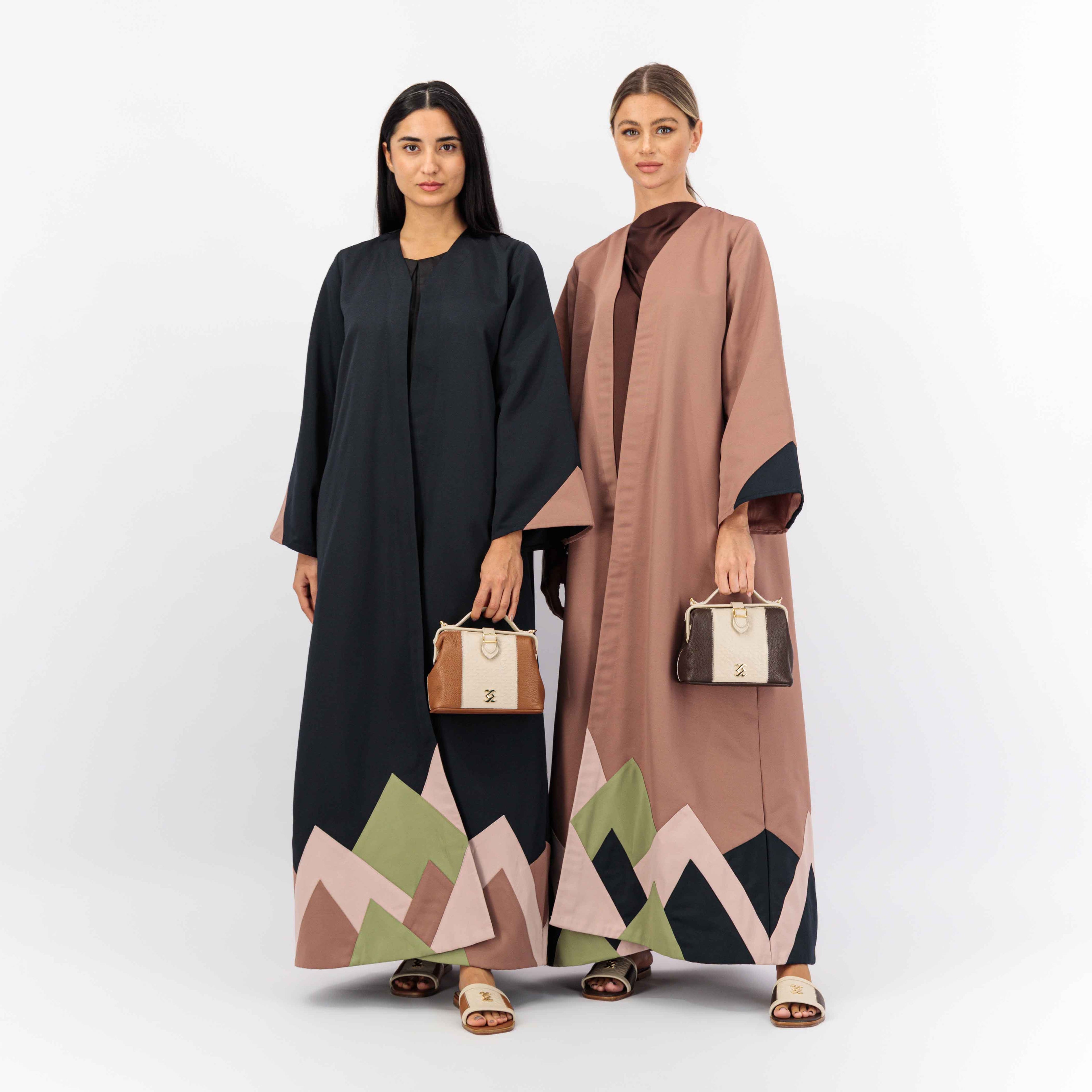 BLACK WOVEN FABRIC ABAYA WITH MOUNT PATCH