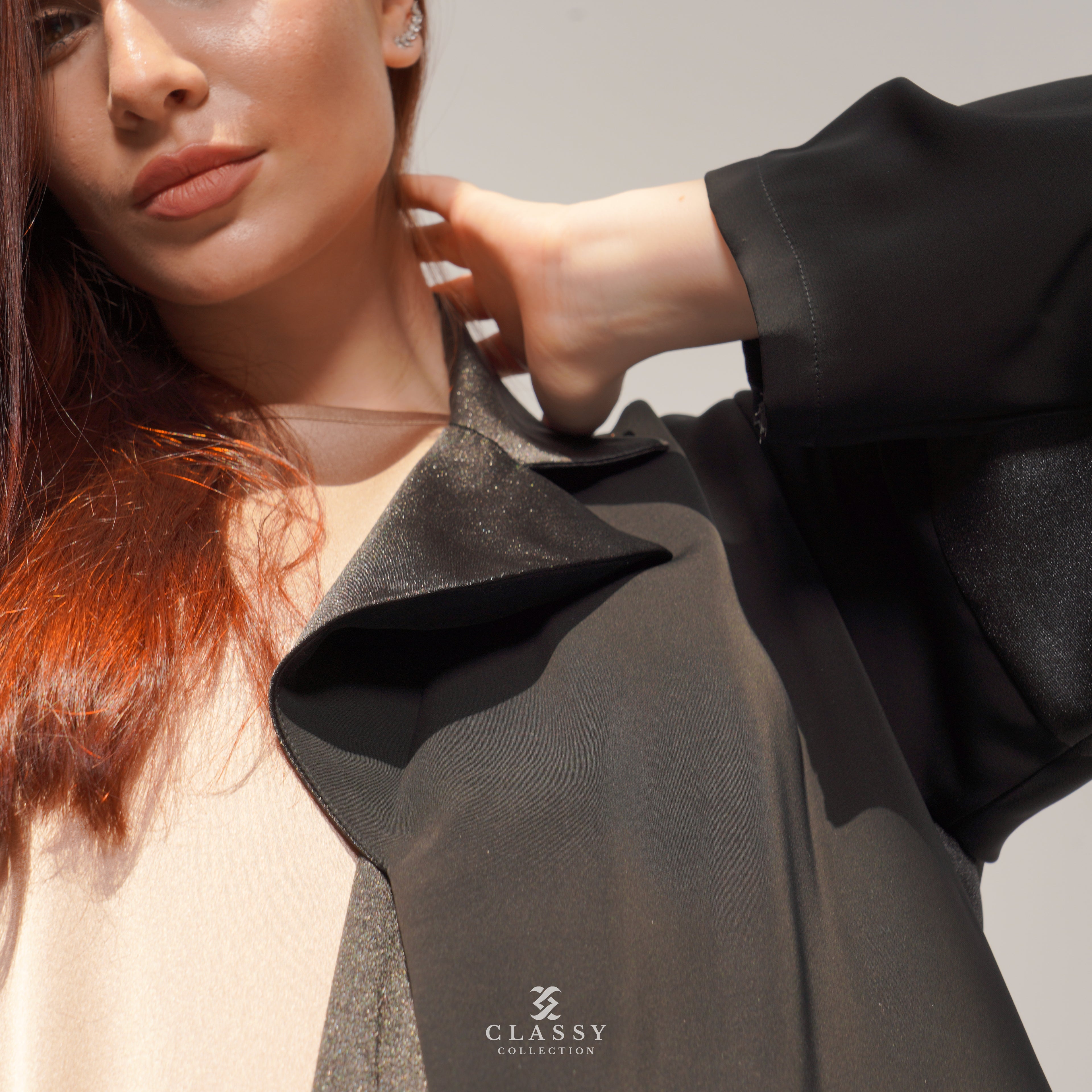 BLACK ABAYA WITH BATCH BLACK